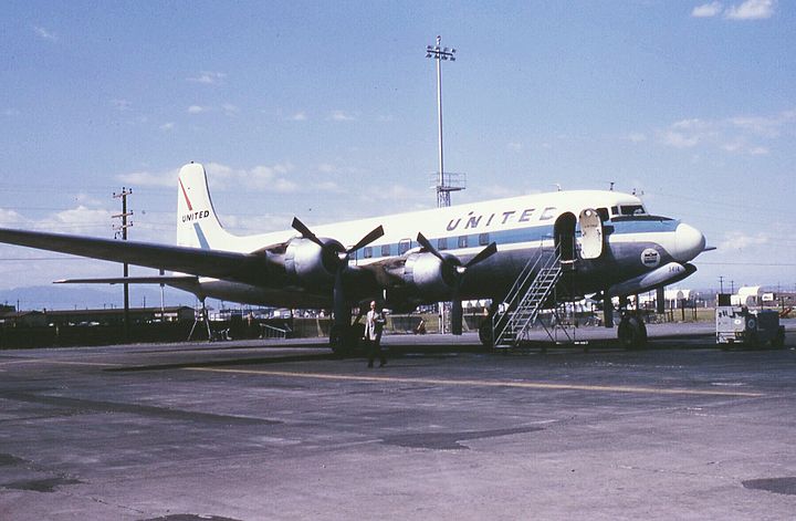 유나이티드항공 소속 629편 항공기(DC-6)